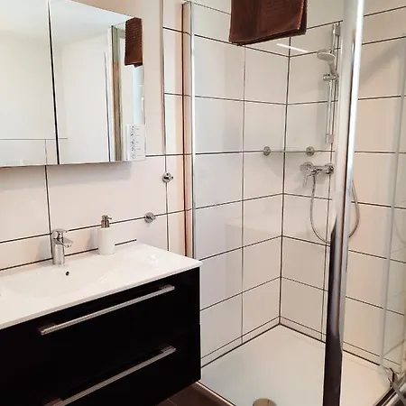 Leanca Apartment *