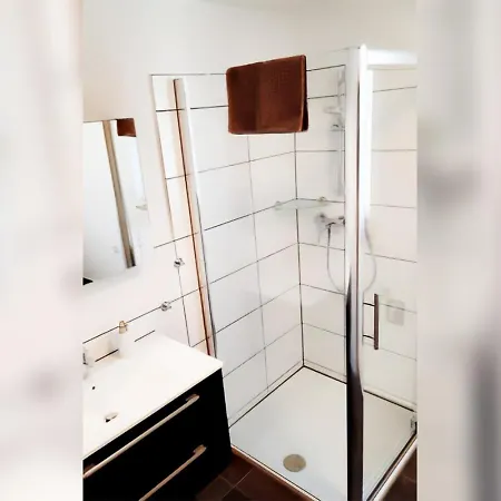Leanca - Mit Grossem Gartem Am Schmachter Appartamento *