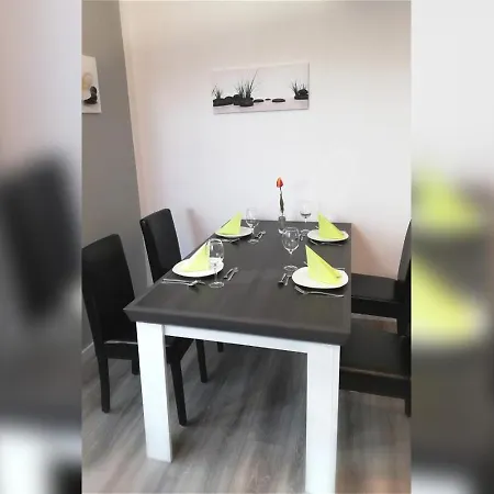 Leanca - Mit Grossem Gartem Am Schmachter Appartamento