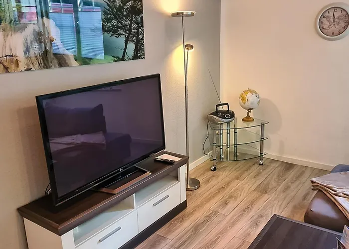 Leanca - Mit Grossem Gartem Am Schmachter Apartment